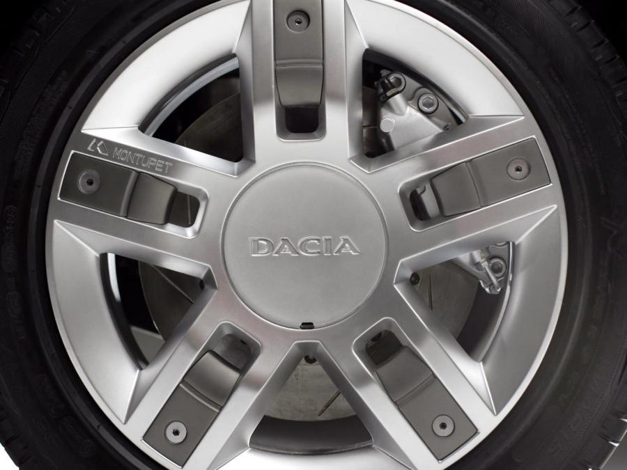 Колеса Dacia Logan Steppe Concept 2006 года  (фото 32 из 47)